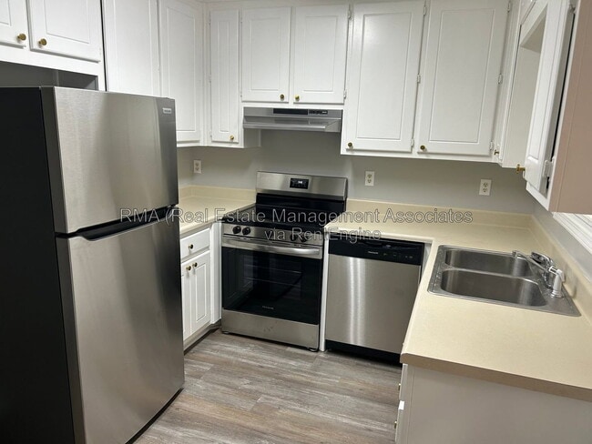 Building Photo - 103 Bluebird Ln