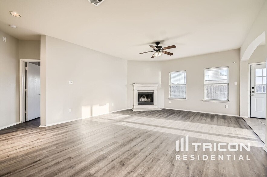 Building Photo - 6269 Trinity Creek Dr