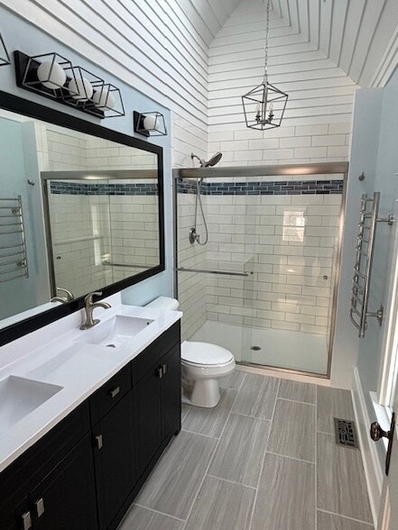 Building Photo - 1245 Main St