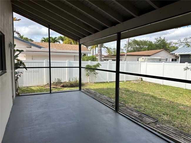 Building Photo - 5828 SW 117th Terrace