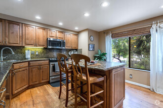 Building Photo - 15354 Strathearn Dr