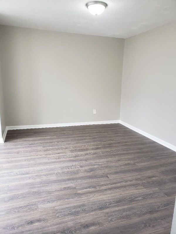 Building Photo - 945 Dana Ave