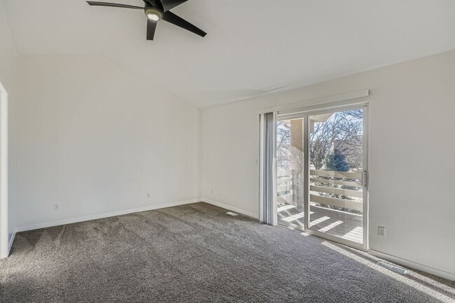 Building Photo - Beautifully Renovated Townhouse in Glendale Near Infinity Park