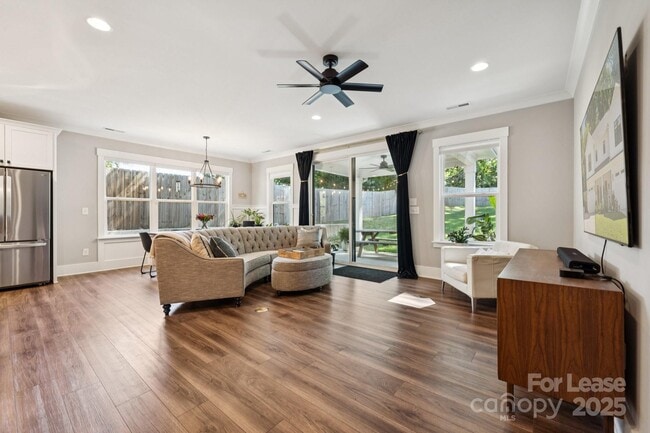 Building Photo - 2507 Marlowe Ave