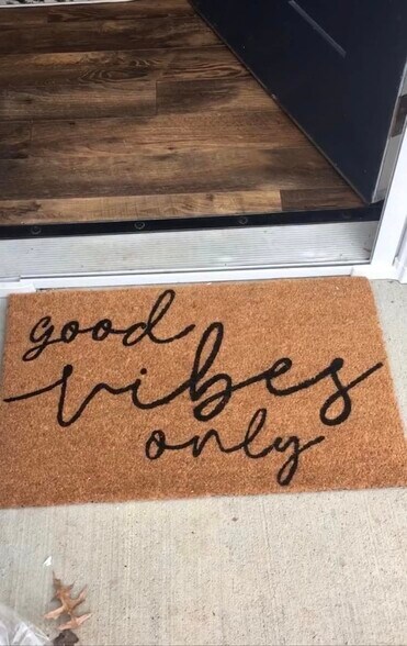 Entryway - 510 Auburndale Ave
