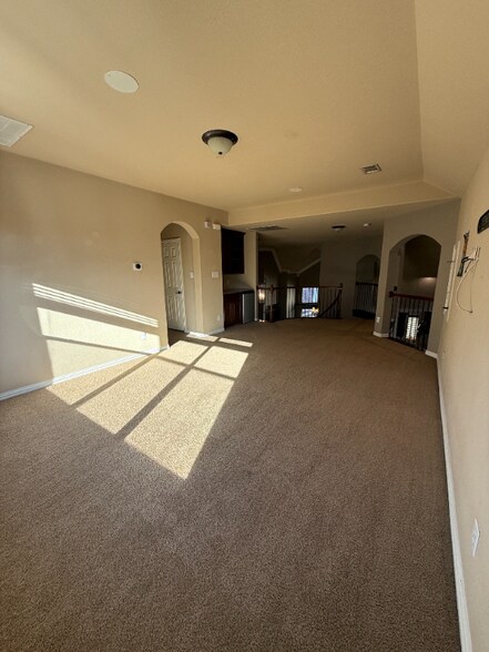 Building Photo - 1529 Evanvale Dr