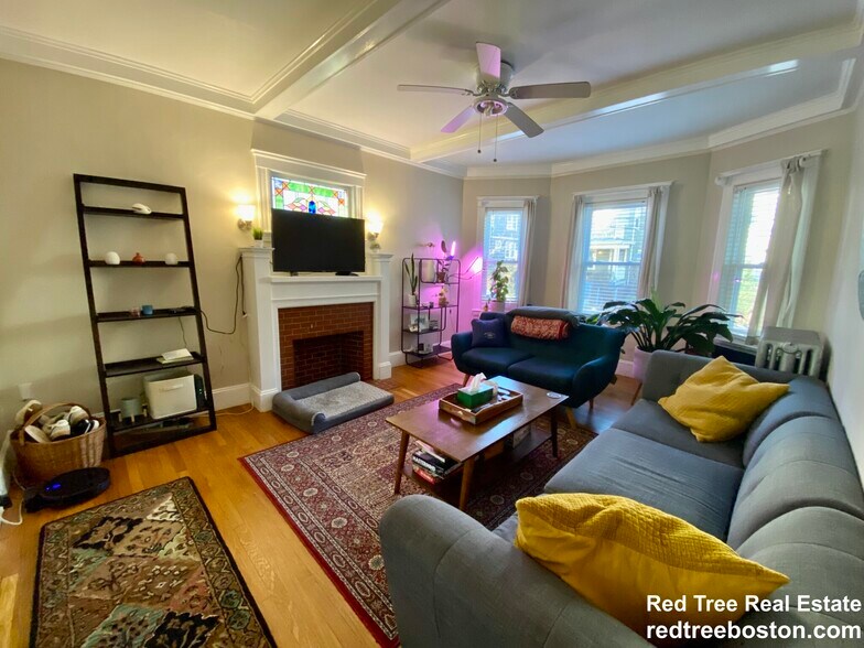 Primary Photo - 51 Patten St