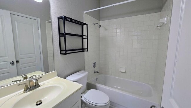 Building Photo - 3300 Forest Creek Dr