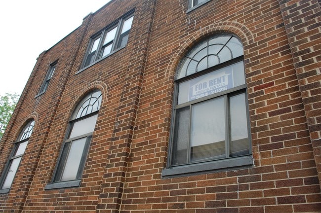 Building Photo - 92 W Union St