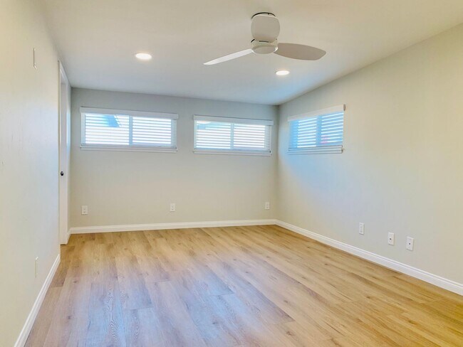 Building Photo - STUNNING 5BD/3BA RESIDENCE IN SERRA MESA! ...