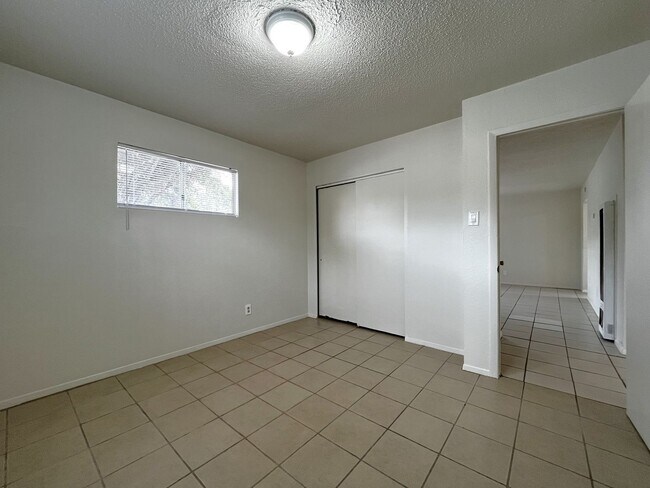 Building Photo - 429 Tennessee St NE