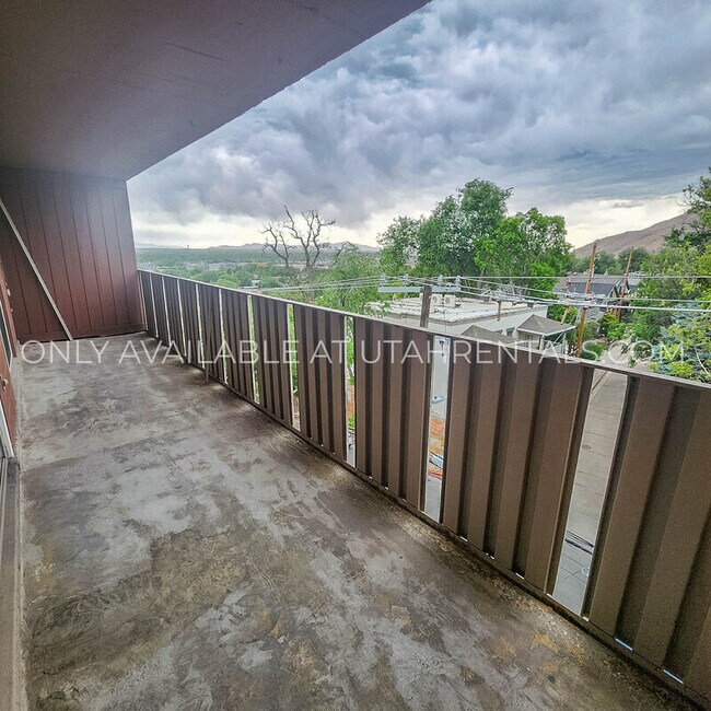 Building Photo - 87 W 300 N
