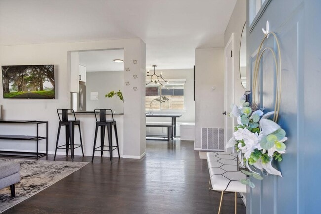 Building Photo - 3310 Ivy St