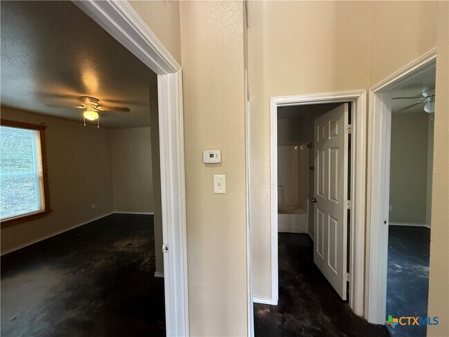 Building Photo - 41340 FM3159
