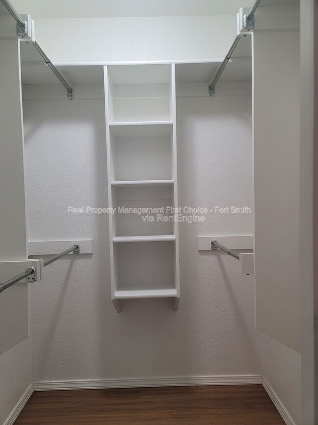 Building Photo - 2108 Ingalls Ln