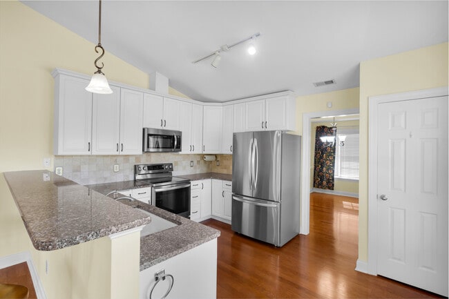 Building Photo - 201 Quincy Ct