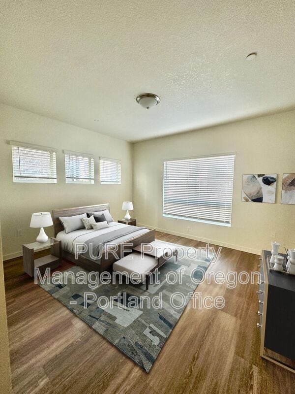 Building Photo - 22025 NE Halsey St