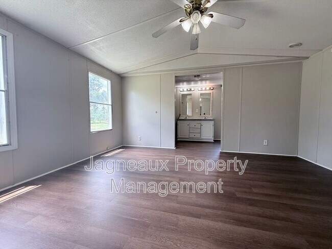 Building Photo - 508 N Boone St