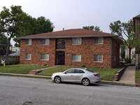 Building Photo - 1444 W 16th St