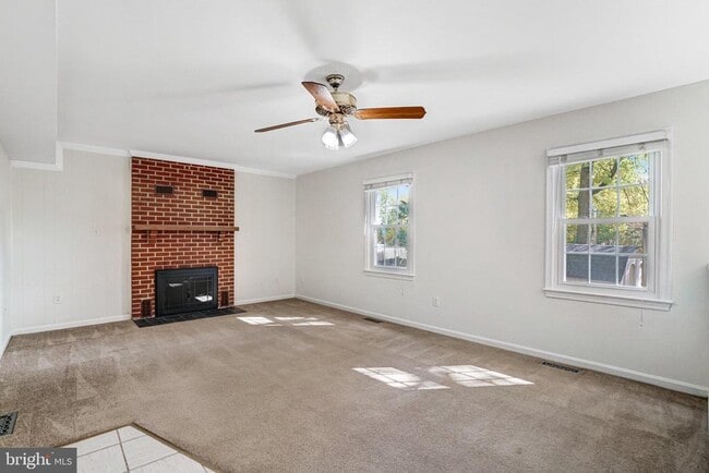 Building Photo - 6031 Mayfair Ln