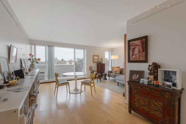 Building Photo - 29 Concord Ave