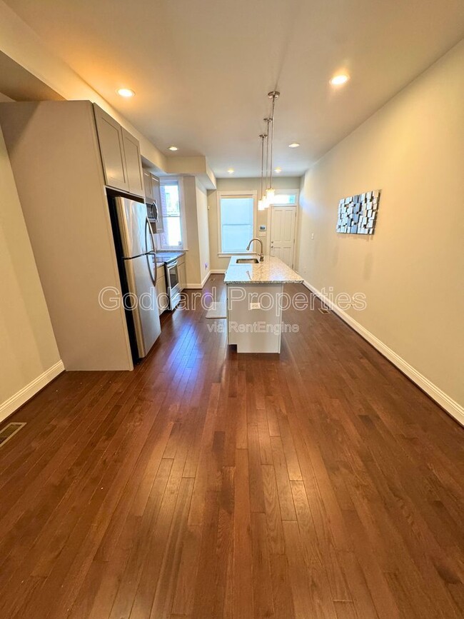 Building Photo - 842 N Patterson Park Ave