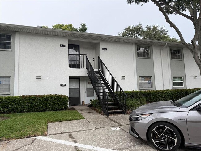 Building Photo - 3802 N Oak Dr