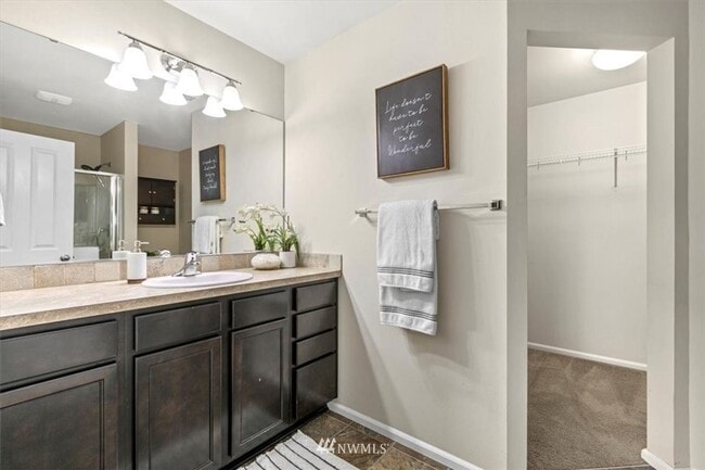 Building Photo - Keep Cool in this Air Conditioned Home in Gated Community!