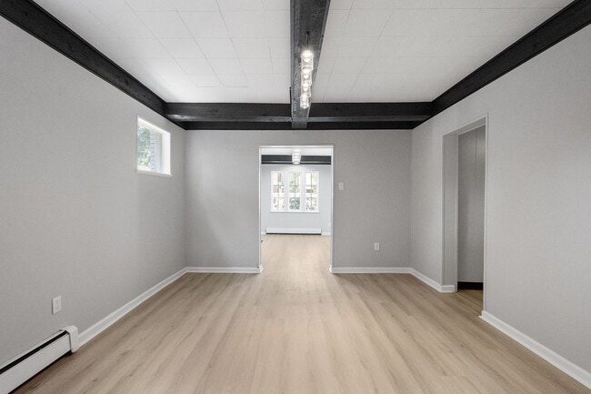 Building Photo - Stunning 5 bedroom home in Sheraden available March 1st!