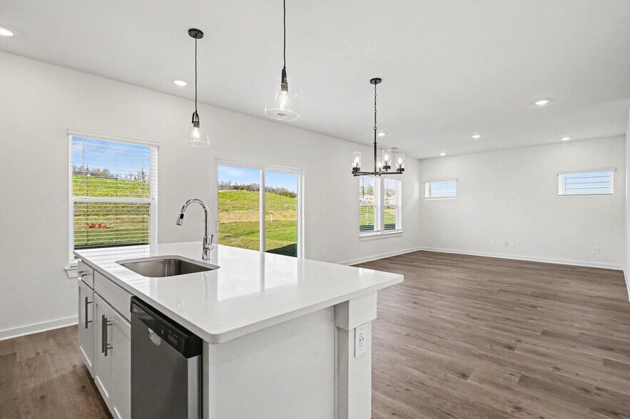 Building Photo - 1933 Mahala Dr