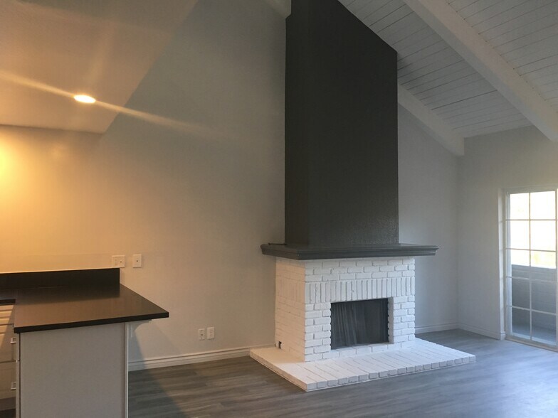 Building Photo - 3462 Floyd Ter