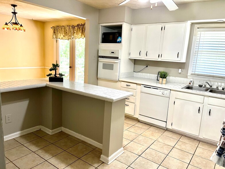Building Photo - 3056 Dale Hollow Dr