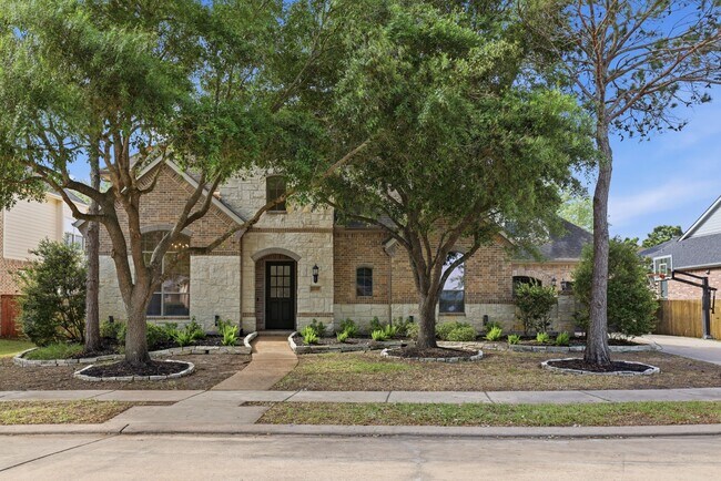 Building Photo - 25707 Pierrmont Ct