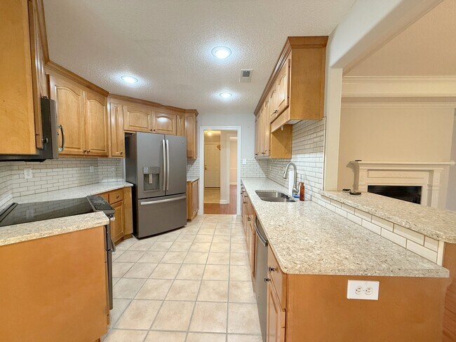 Building Photo - 238 Pebble Brook Dr