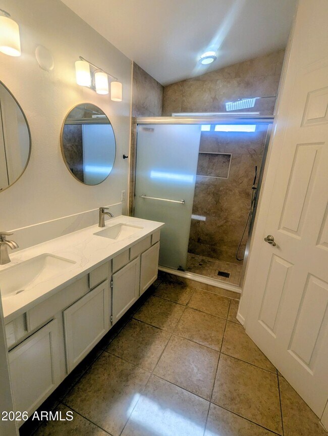 Building Photo - 1343 E Angela Dr