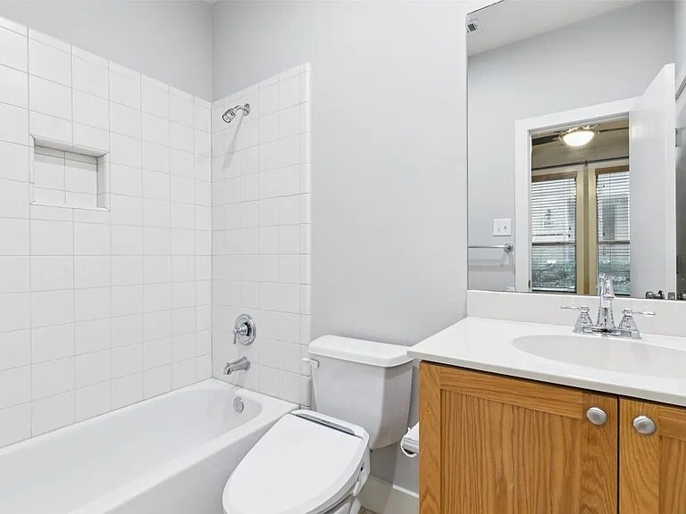 Building Photo - 4830 Cedar Springs Rd