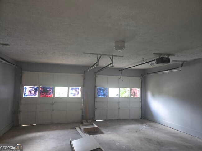 Building Photo - 139 River Oaks Dr