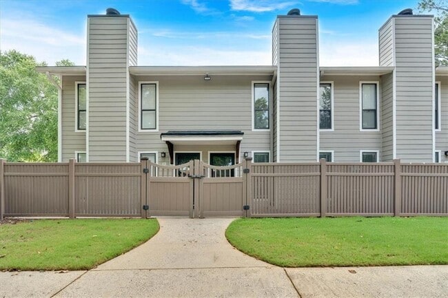 Building Photo - 202 Park Ridge Cir