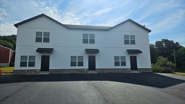 Building Photo - Brand New 2 Bedroom 1.5 Bath home