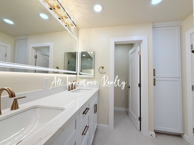 Building Photo - 4603 Driftwood Cir