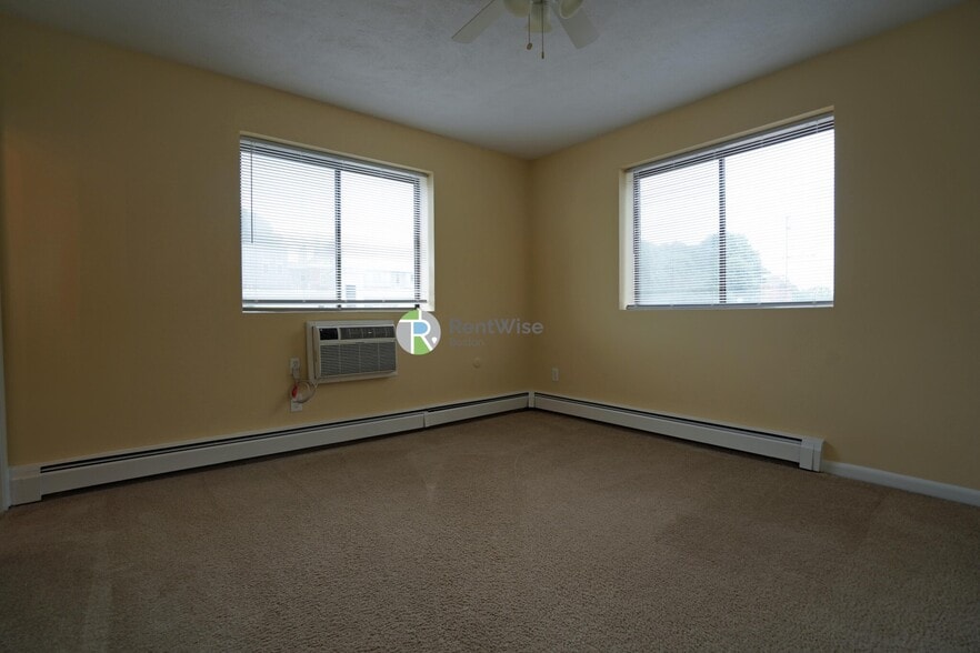 Building Photo - 106 Tremont St