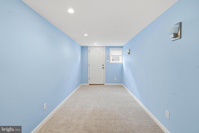 Building Photo - 3006 S Smedley St