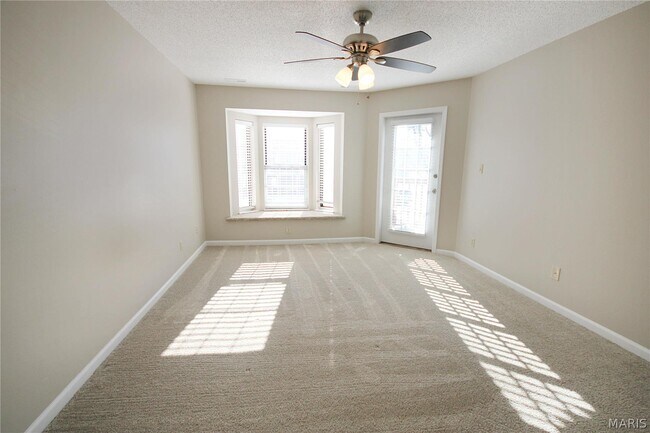 Building Photo - 324 Shirley Ridge Dr