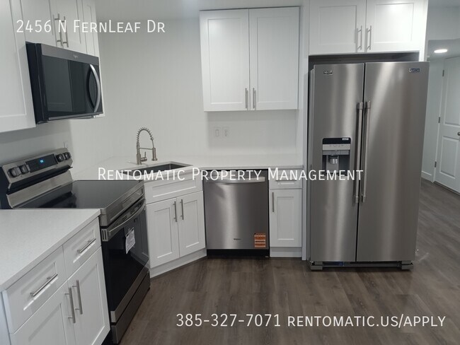 Building Photo - 2456 N Fernleaf Dr