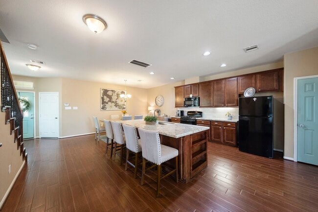 Building Photo - 2621 Wilson Creek Dr