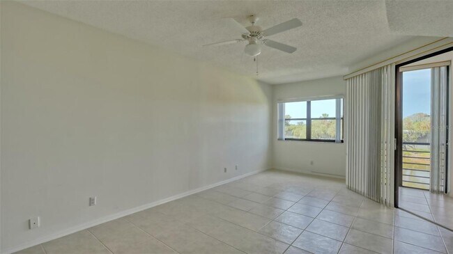 Building Photo - 5400 Eagles Point Cir