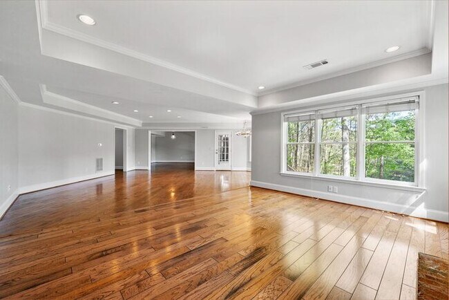 Building Photo - 7015 Blackthorn Ln