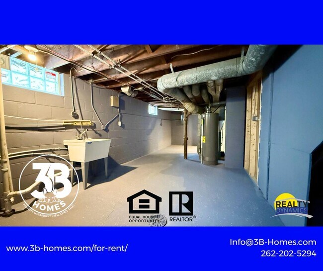 Building Photo - 4924 N 22nd St