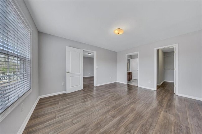 Building Photo - 374 Guibor Ct