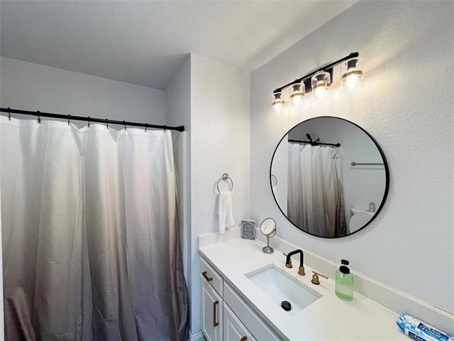 Building Photo - 717 Ridgehill Dr